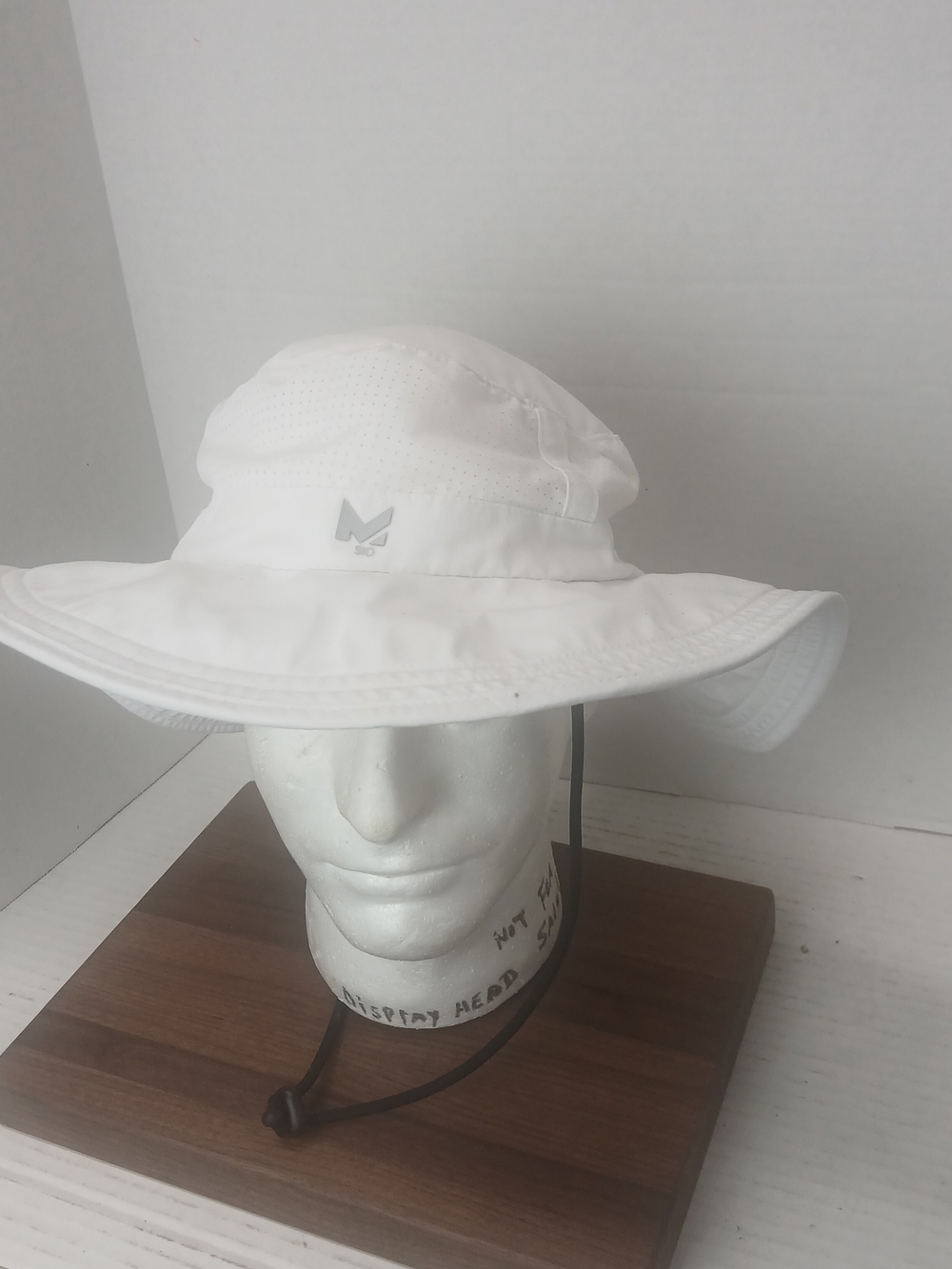 Mission Men's White Boonie Sun Hat with Chin Cord Meshpanels (M-1 Box)